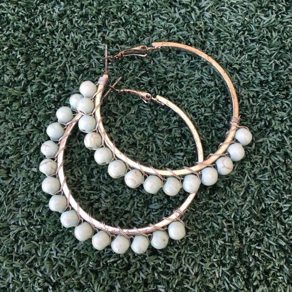 Turquoise Silver Hardware Bracelet & Earrings - Picture 8 of 11